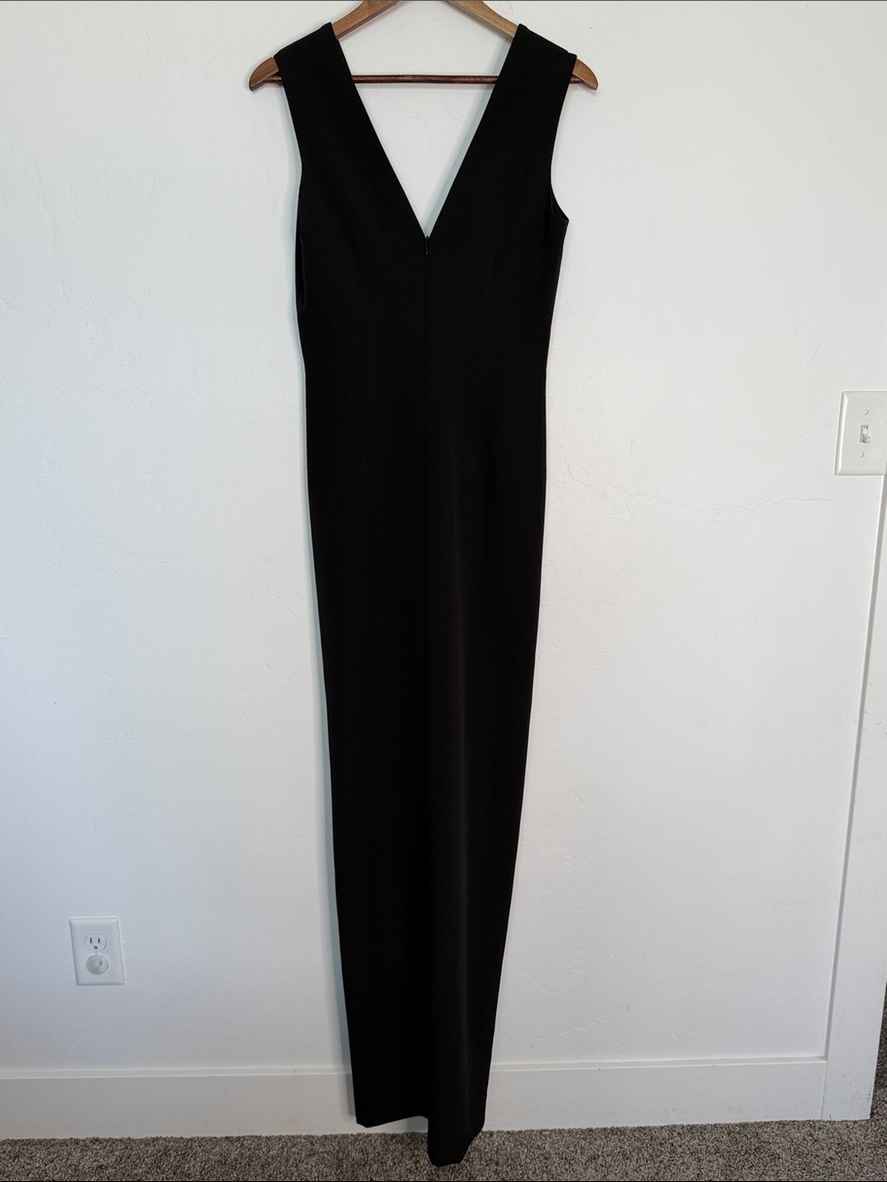 Halston Melanie Plunge Twist Front Slit Gown Black Wedding Sz 4 NWT - Picture 5 of 5